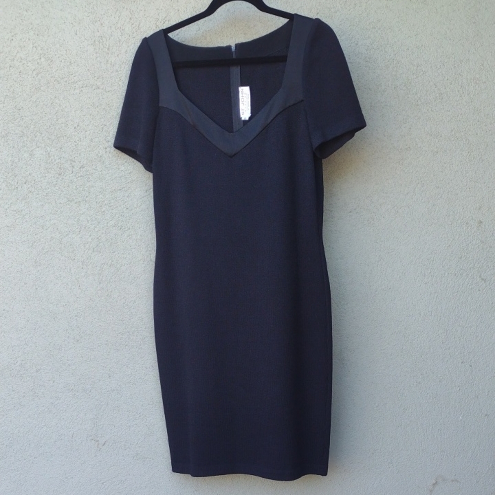 Flawed St. John Evening Black Midi Dress Sweatheart Neckline Knit Wool Womens 10